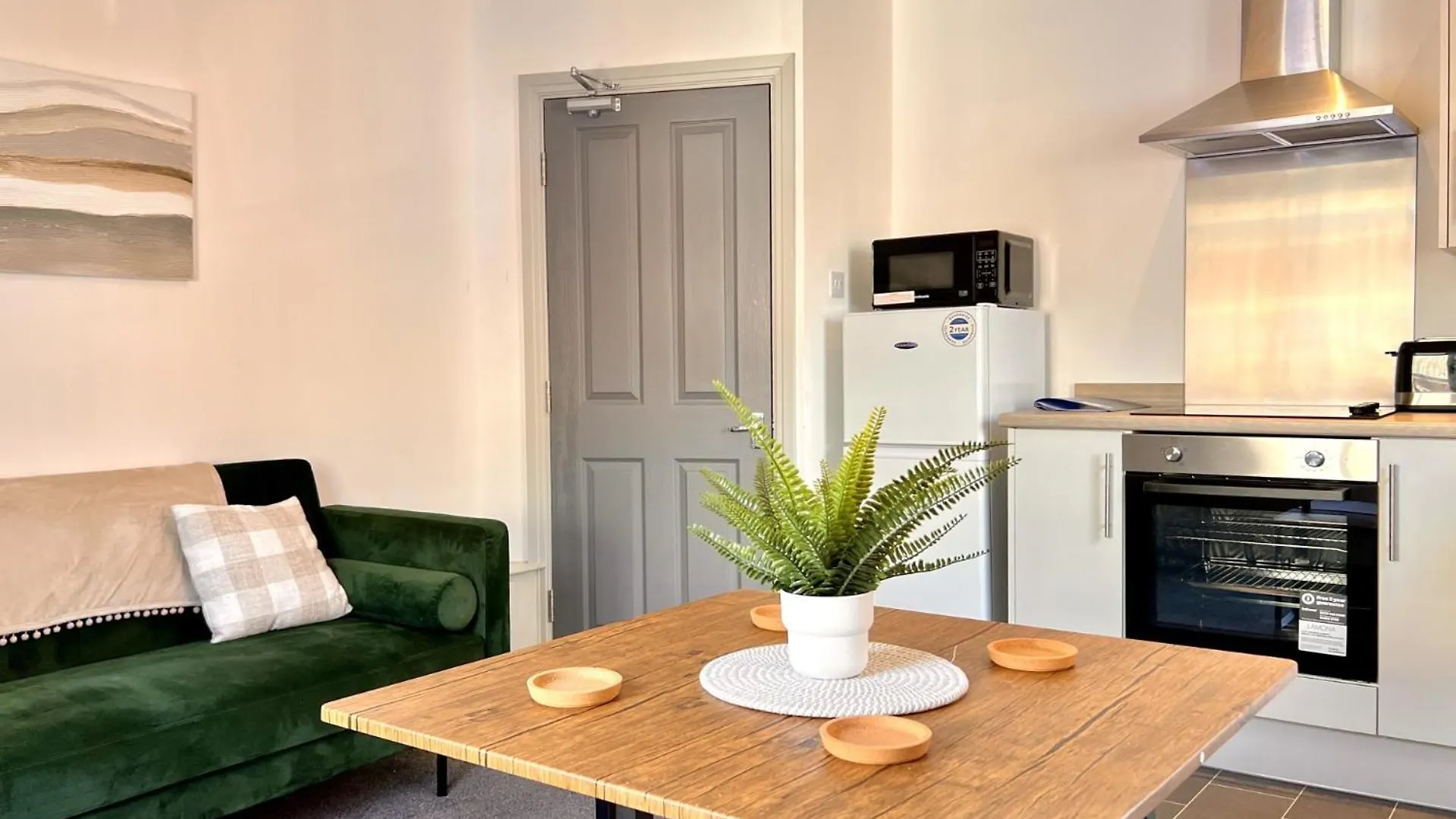 Apartment 6